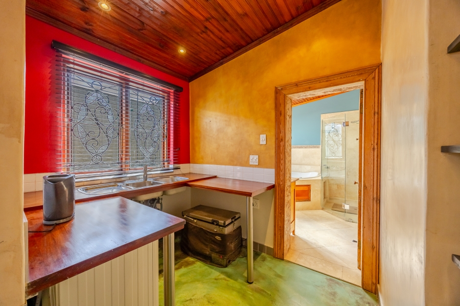 4 Bedroom Property for Sale in Woodstock Western Cape